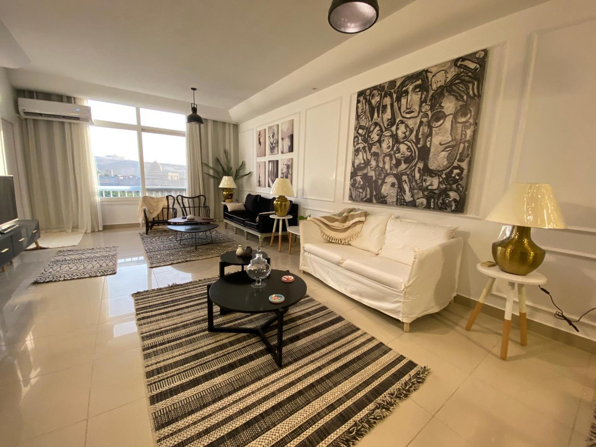 Pyramids At Your Doorstep Apartment Cairo