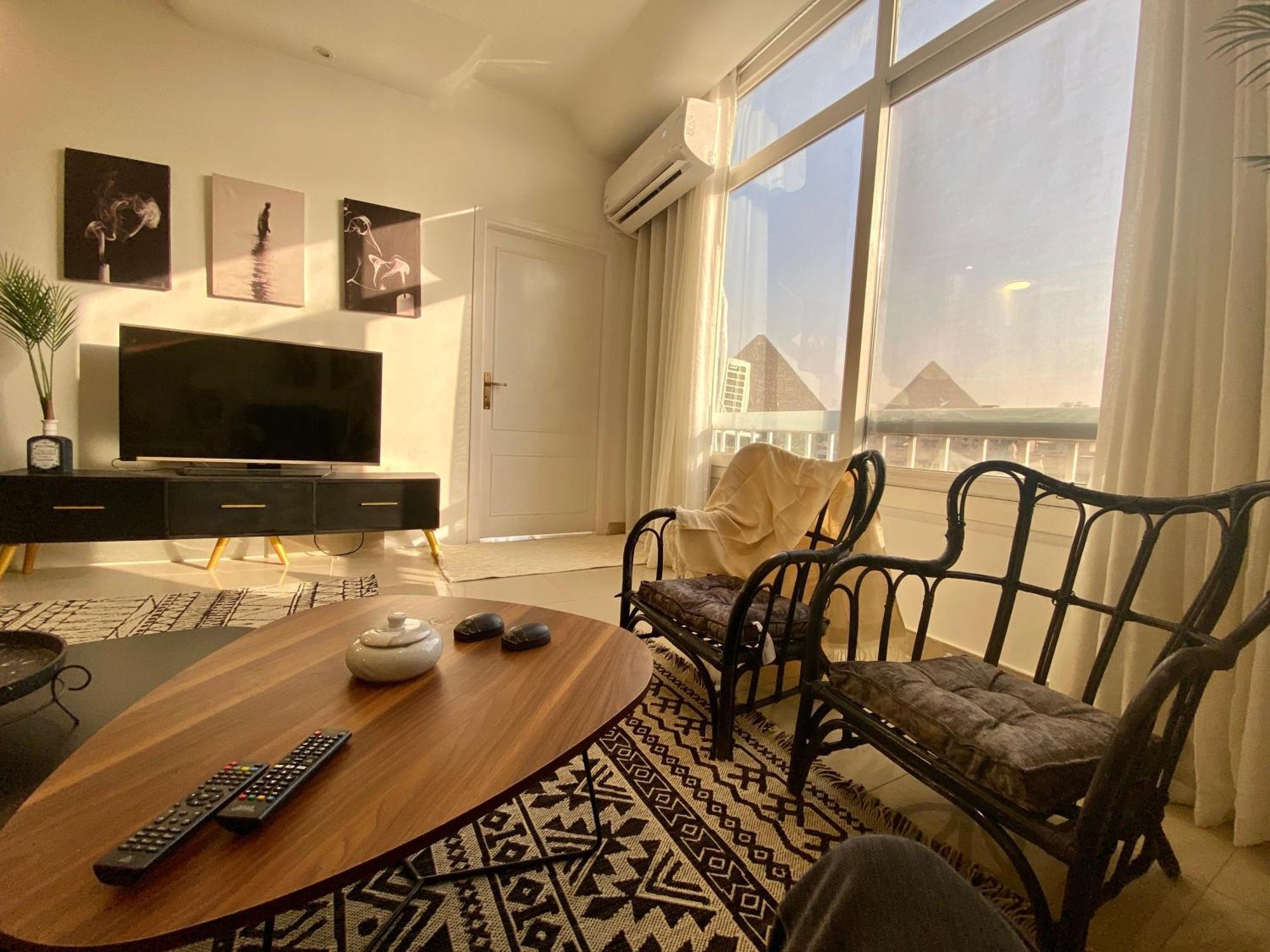 Pyramids At Your Doorstep Apartment Cairo