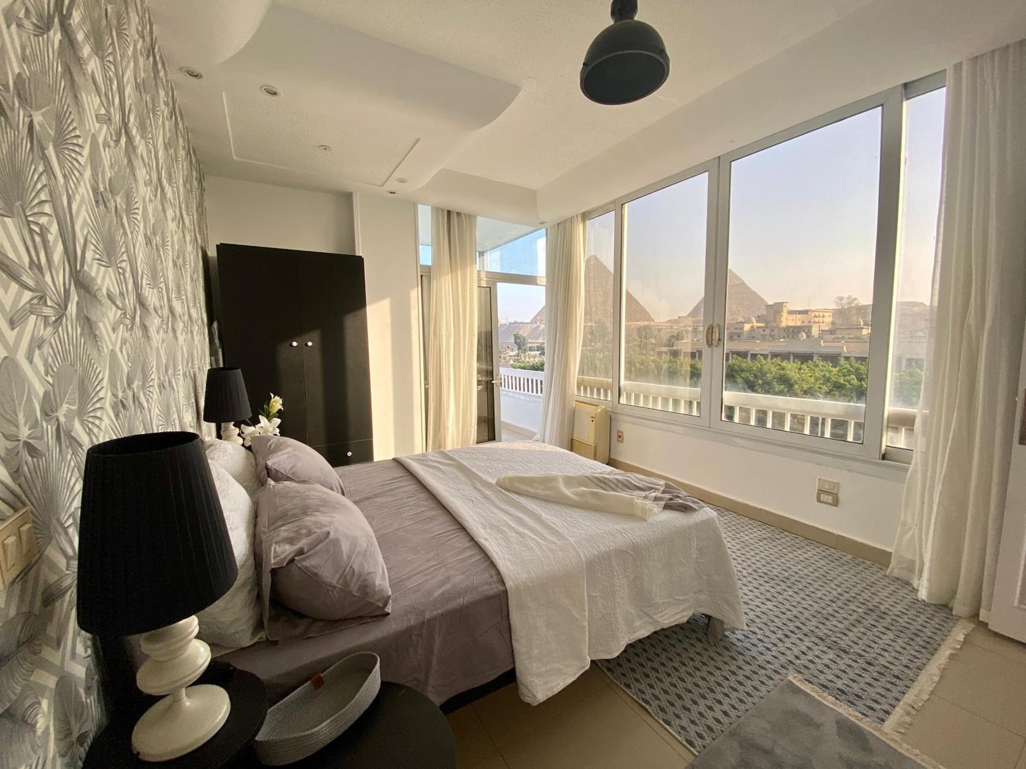 Pyramids At Your Doorstep Apartment Cairo